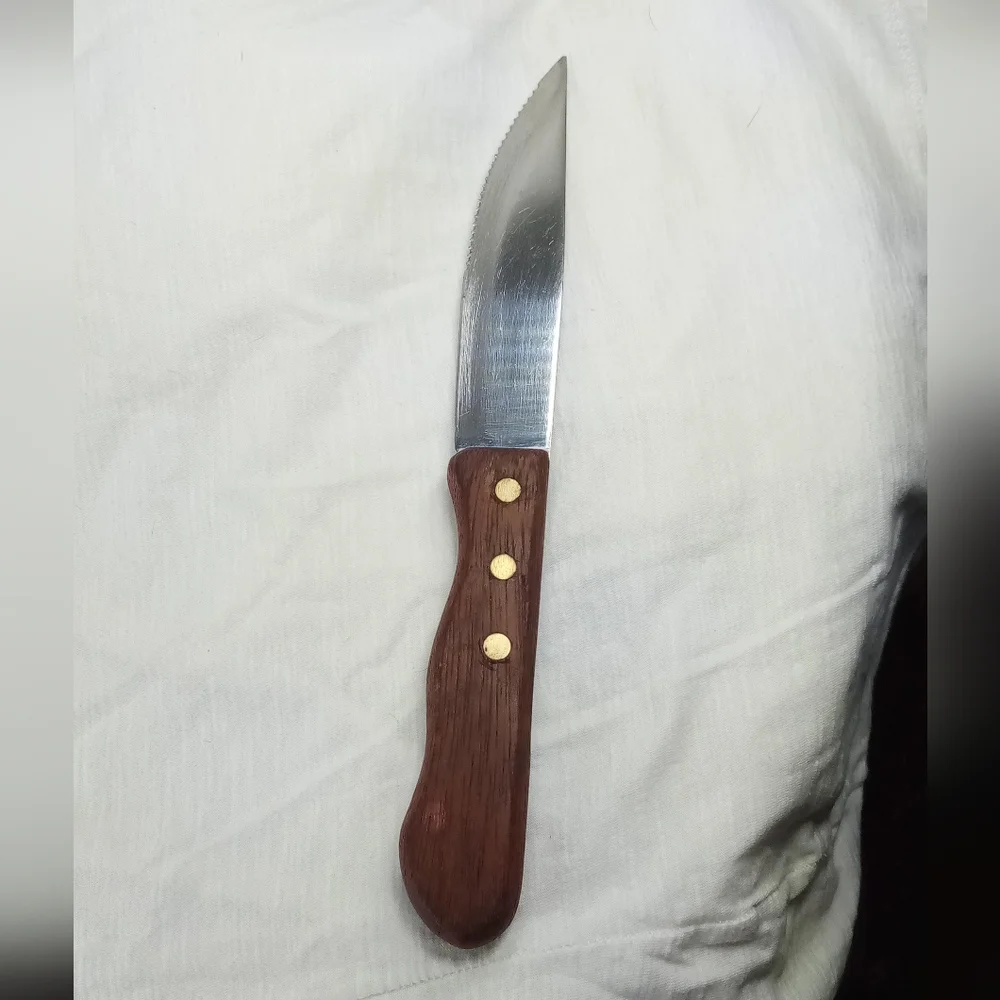 Walco Heavy Duty Stainless Serrated Hard Wood Handle 10